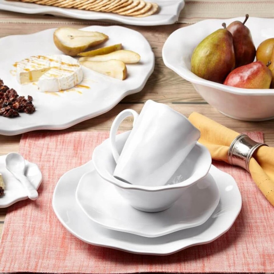 Sets & Gifts Q Squared | Ruffle White Melamine Round 16Pc Dinnerware Set